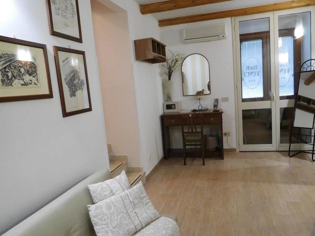 Couette-café Vinci 3*